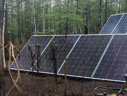 北疆猎民点，光伏点亮生活